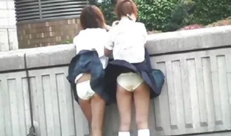 در شورت مادرم عكس كس و كير